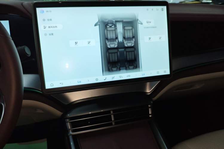 Used BYD Seal 07 DM-i 2025 DM-i 1.5L 125km Luxury Model Audio And AC Panel