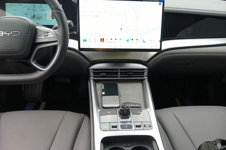 Used BYD Seal 07 DM-i 2025 Intelligent Driving Version DM-i 1.5L 125 km Prestige Edition Audio And AC Panel