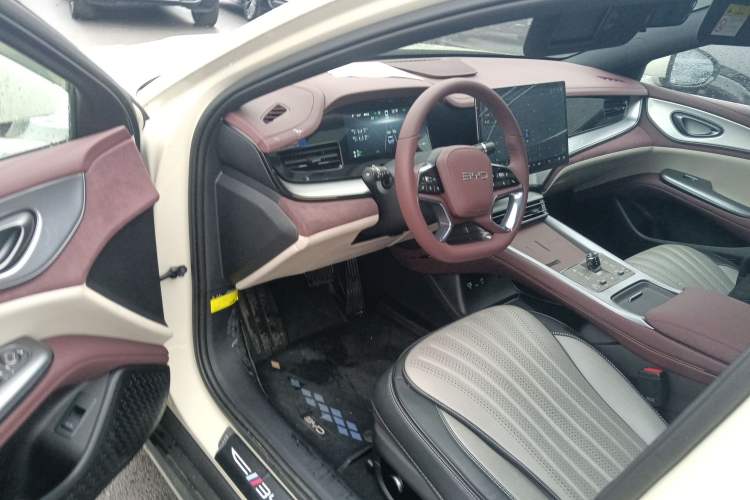 Used BYD Seal 07 DM-i 2025 DM-i 1.5L 125km Luxury Model Driver Seat