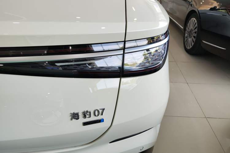 Used BYD Seal 07 DM-i 2025 Intelligent Driving Version DM-i 1.5L 125 km Prestige Edition Exterior 1