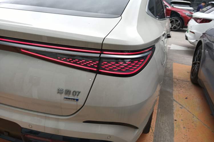 Used BYD Seal 07 DM-i 2025 Intelligent Driving Version DM-i 1.5L 125 km Prestige Edition Exterior 3