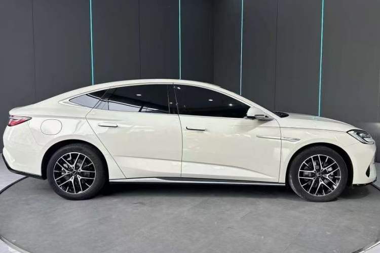 Used BYD Seal 07 DM-i 2025 DM-i 1.5L 125km Luxury Model Exterior 4