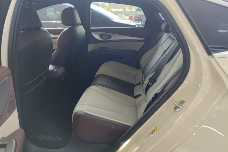 Used BYD Seal 07 DM-i 2025 Intelligent Driving Version DM-i 1.5L 125 km Prestige Edition Interior 4