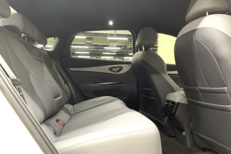 Used BYD Seal 07 DM-i 2025 DM-i 1.5L 70km Elite Model Interior 6