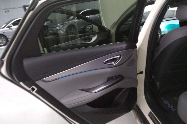 Used BYD Seal 07 DM-i 2025 Intelligent Driving Version DM-i 1.5L 125 km Prestige Edition Left Rear Door Interior