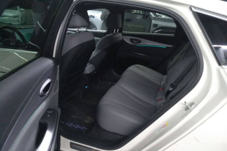 Used BYD Seal 07 DM-i 2025 Intelligent Driving Version DM-i 1.5L 125 km Prestige Edition Left Rear Seat