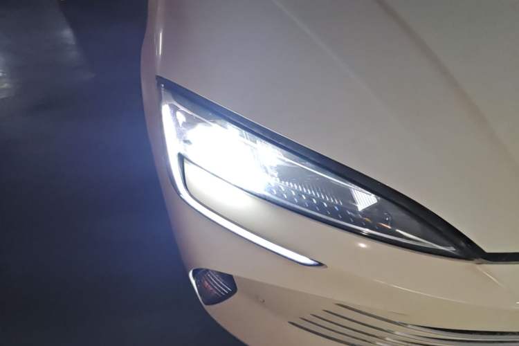 Used BYD Seal 07 DM-i 2025 Intelligent Driving Version DM-i 1.5T 125 km Range Flagship Edition Right Front Headlight