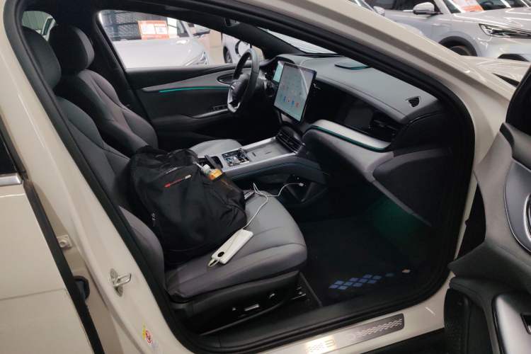 Used BYD Seal 07 DM-i 2025 Intelligent Driving Version DM-i 1.5L 125 km Prestige Edition Right Front Seat