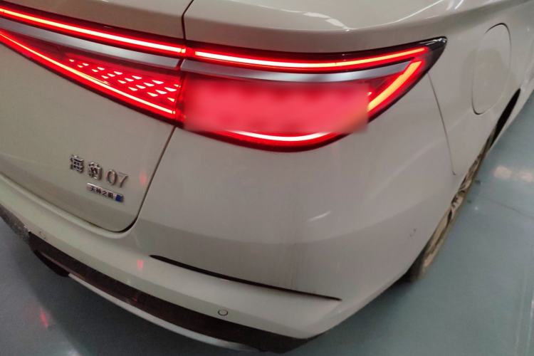 Used BYD Seal 07 DM-i 2025 Intelligent Driving Version DM-i 1.5L 125 km Prestige Edition Right Rear Taillight