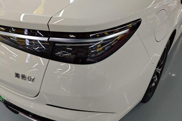 Used BYD Seal 07 DM-i 2025 DM-i 1.5L 125km Luxury Model Right Rear Taillight
