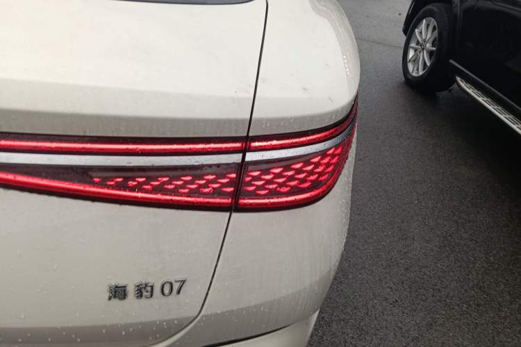 Used BYD Seal 07 DM-i 2025 DM-i 1.5L 125km Luxury Model Right Rear Taillight