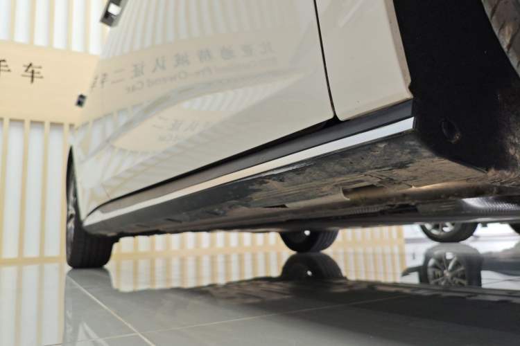 Used BYD Seal 07 DM-i 2025 Intelligent Driving Version DM-i 1.5L 125 km Prestige Edition Right Side Sill