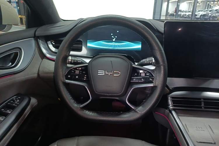 Used BYD Seal 07 DM-i 2025 DM-i 1.5L 125km Luxury Model Steering Wheel