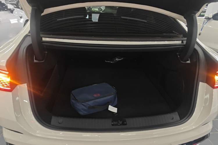 Used BYD Seal 07 DM-i 2025 Intelligent Driving Version DM-i 1.5L 125 km Prestige Edition Trunk