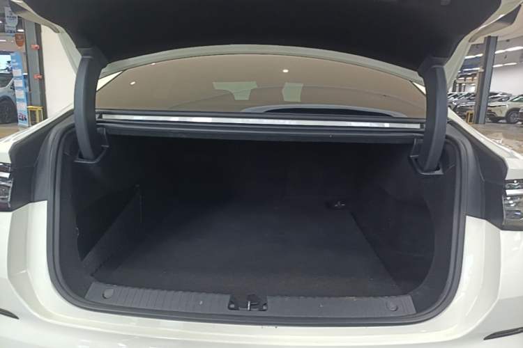 Used BYD Seal 07 DM-i 2025 DM-i 1.5L 125km Luxury Model Trunk