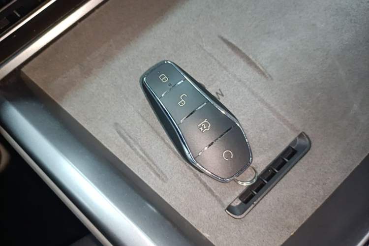 Used BYD Seal 07 DM-i 2025 DM-i 1.5L 125km Luxury Model Vehicle Key