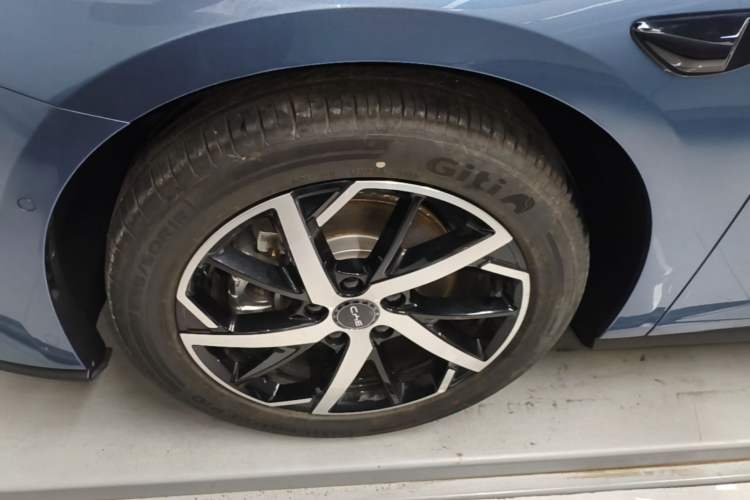 Used BYD Seal 07 DM-i 2026 DM-i 1.5T 230km Prestige Edition Exterior 4