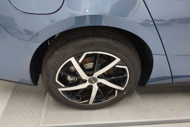 Used BYD Seal 07 DM-i 2026 DM-i 1.5T 230km Prestige Edition Exterior 5