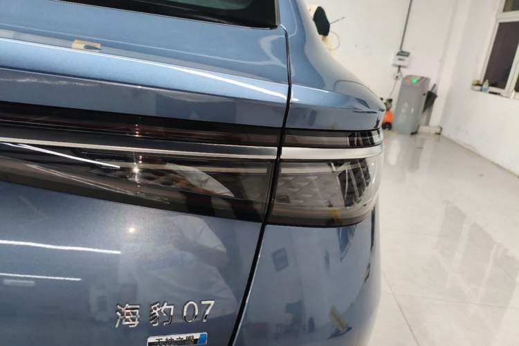 Used BYD Seal 07 DM-i 2026 DM-i 1.5T 230km Prestige Edition Right Rear Taillight