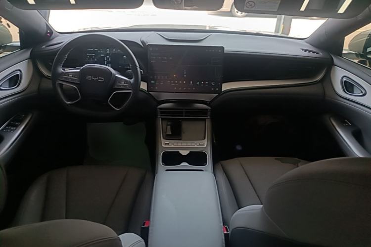 Used BYD Seal 07 DM-i 2026 DM-i 1.5T 230km Prestige Edition Center Console
