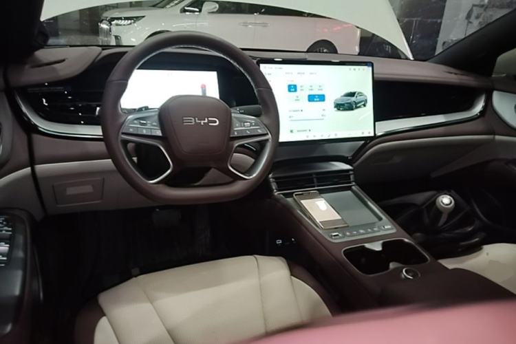 Used BYD Seal 07 DM-i 2026 DM-i 1.5T 230km Flagship Edition Center Console