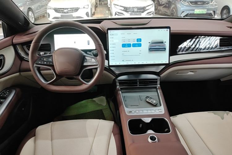 Used BYD Seal 07 DM-i 2026 DM-i 1.5T 230km Flagship Edition Center Console