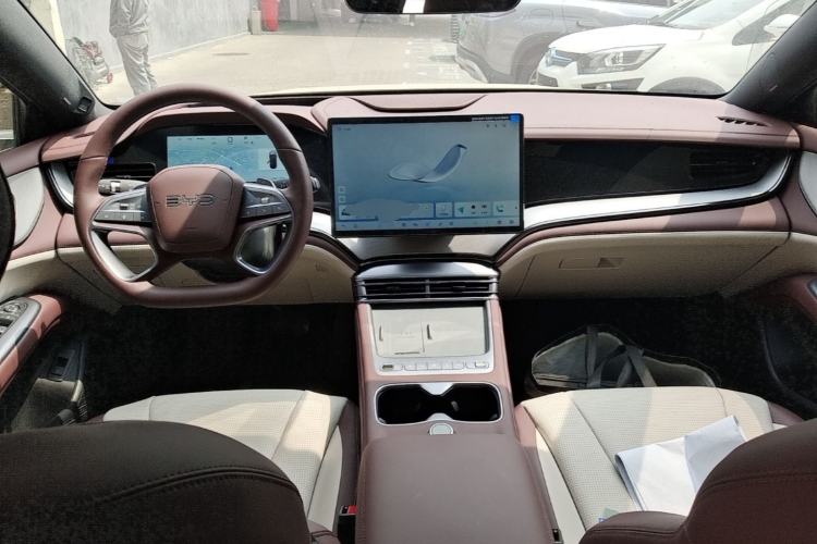 Used BYD Seal 07 DM-i 2026 DM-i 1.5T 230km Flagship Edition Center Console