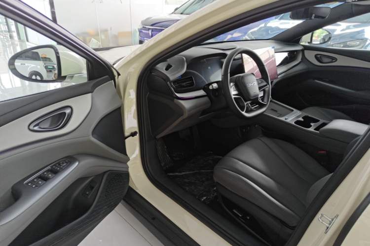 Used BYD Seal 07 DM-i 2026 DM-i 1.5T 135km Prestigious Edition Driver Seat