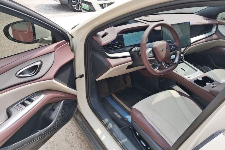 Used BYD Seal 07 DM-i 2026 DM-i 1.5T 230km Flagship Edition Driver Seat
