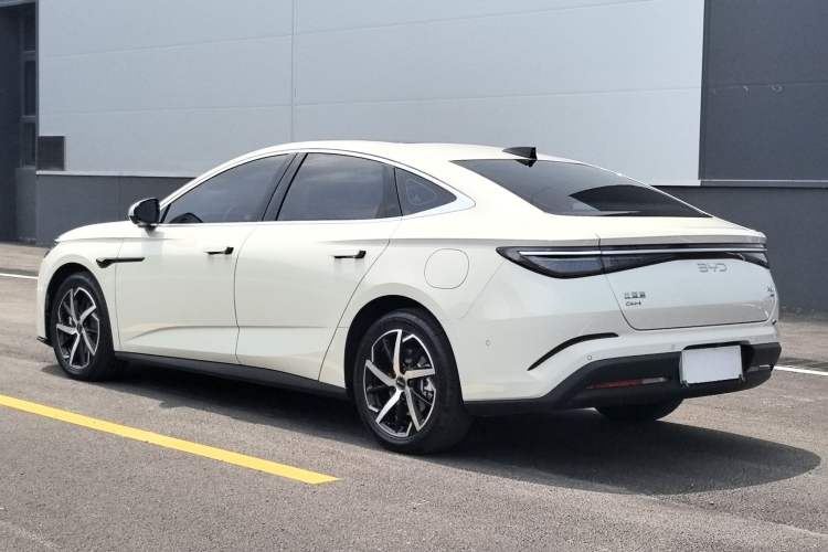 Used BYD Seal 07 DM-i 2026 DM-i 1.5T 230km Prestige Edition Exterior 6