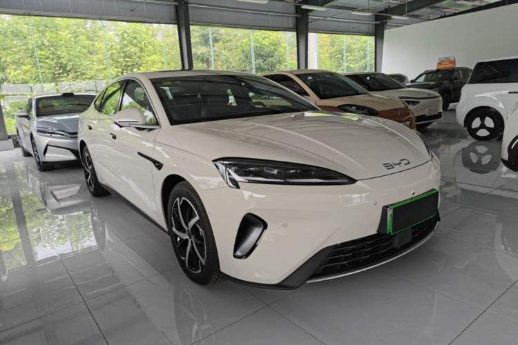 Used BYD Seal 07 DM-i 2026 DM-i 1.5T 135km Prestigious Edition Front Right 45 Deg