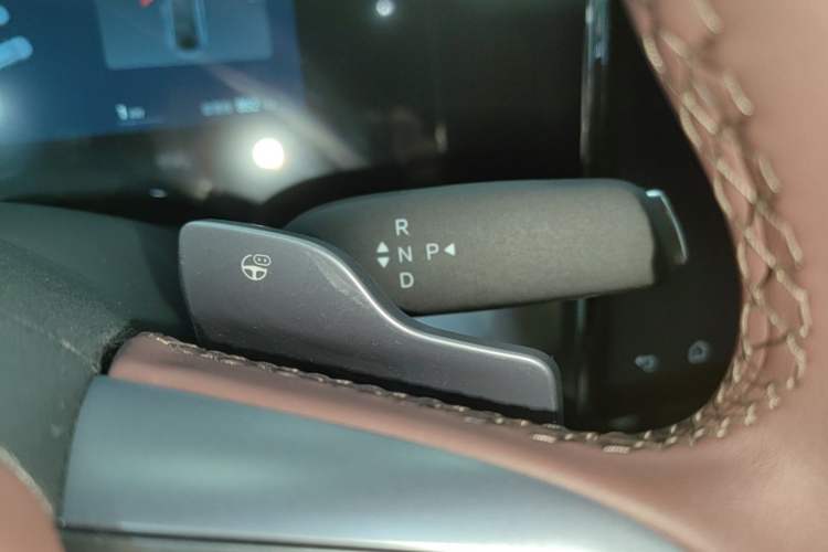 Used BYD Seal 07 DM-i 2026 DM-i 1.5T 230km Flagship Edition Gear Lever