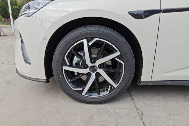 Used BYD Seal 07 DM-i 2026 DM-i 1.5T 135km Prestigious Edition Left Front Wheel Hub