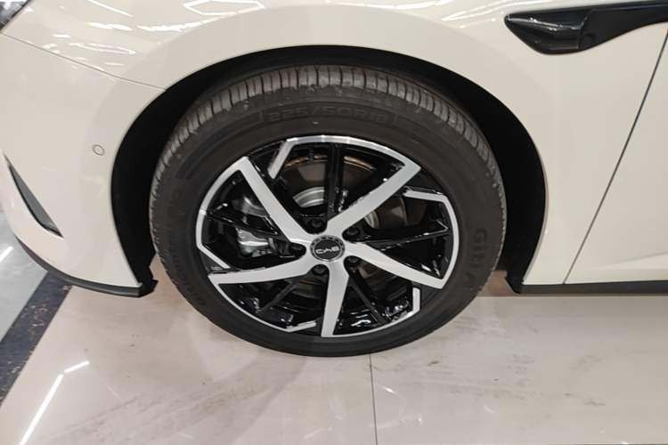 Used BYD Seal 07 DM-i 2026 DM-i 1.5T 230km Flagship Edition Left Front Wheel Hub