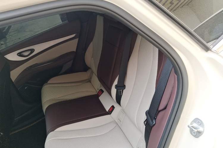 Used BYD Seal 07 DM-i 2026 DM-i 1.5T 230km Flagship Edition Left Rear Seat