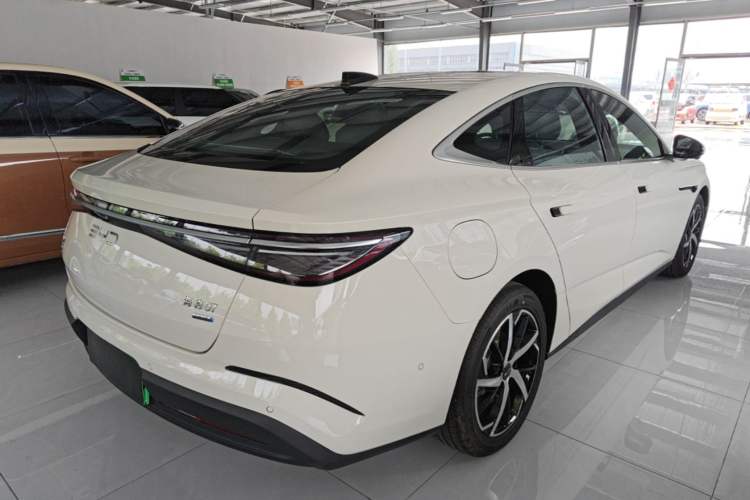Used BYD Seal 07 DM-i 2026 DM-i 1.5T 135km Prestigious Edition Rear Right 45 Deg