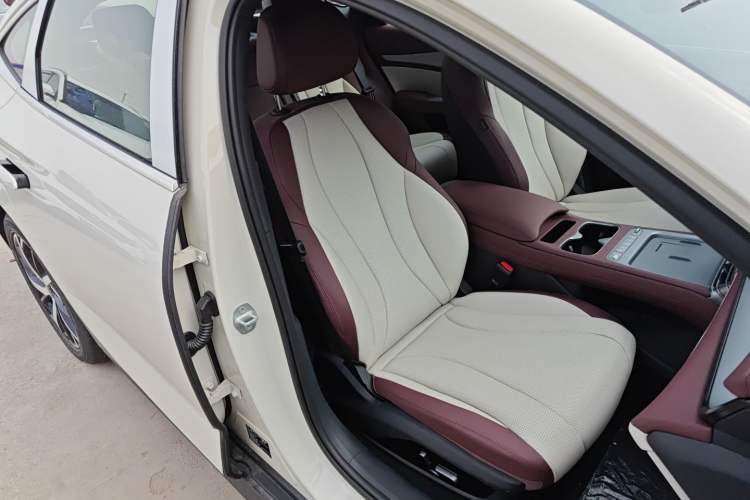 Used BYD Seal 07 DM-i 2026 DM-i 1.5T 135km Prestigious Edition Right Front Seat