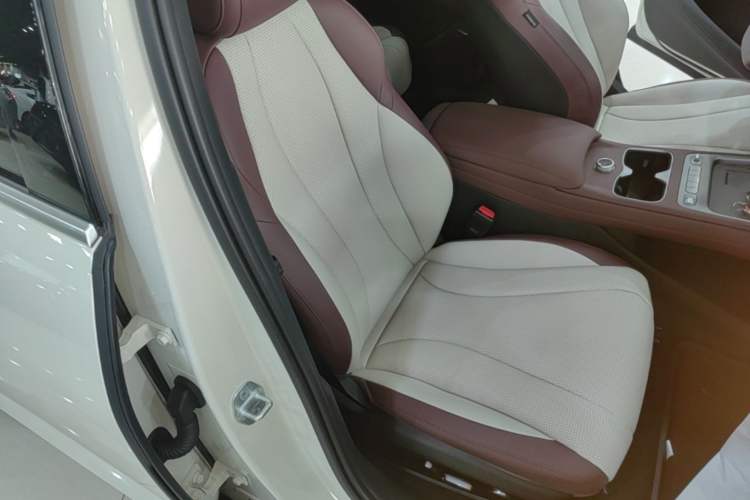 Used BYD Seal 07 DM-i 2026 DM-i 1.5T 230km Flagship Edition Right Front Seat