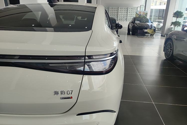 Used BYD Seal 07 DM-i 2026 DM-i 1.5T 230km Flagship Edition Right Rear Taillight