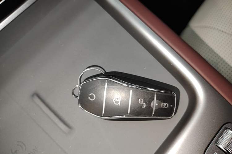 Used BYD Seal 07 DM-i 2026 DM-i 1.5T 230km Flagship Edition Vehicle Key