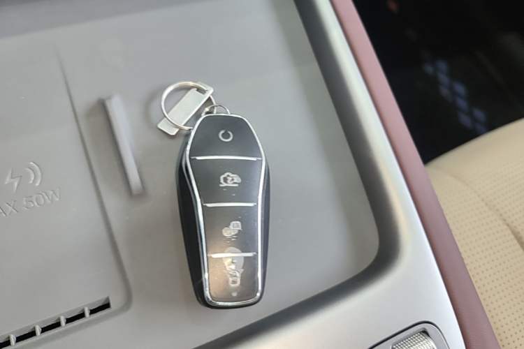 Used BYD Seal 07 DM-i 2026 DM-i 1.5T 230km Flagship Edition Vehicle Key