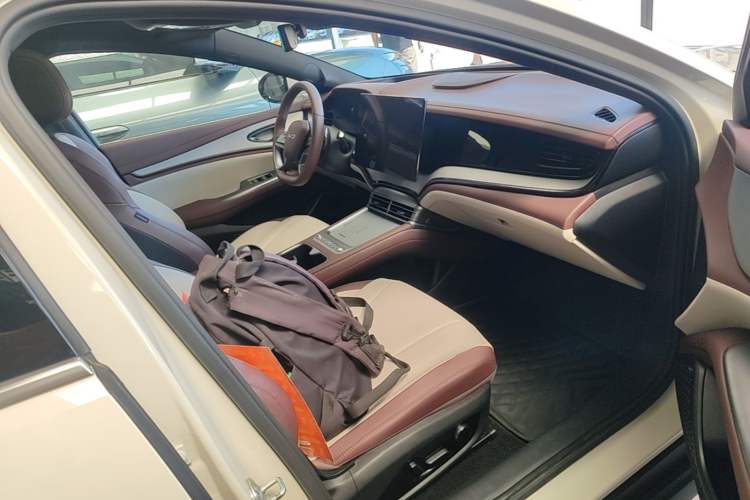 Used BYD Seal 07 DM-i 2026 DM-i 1.5T 230km Flagship Edition Right Front Seat