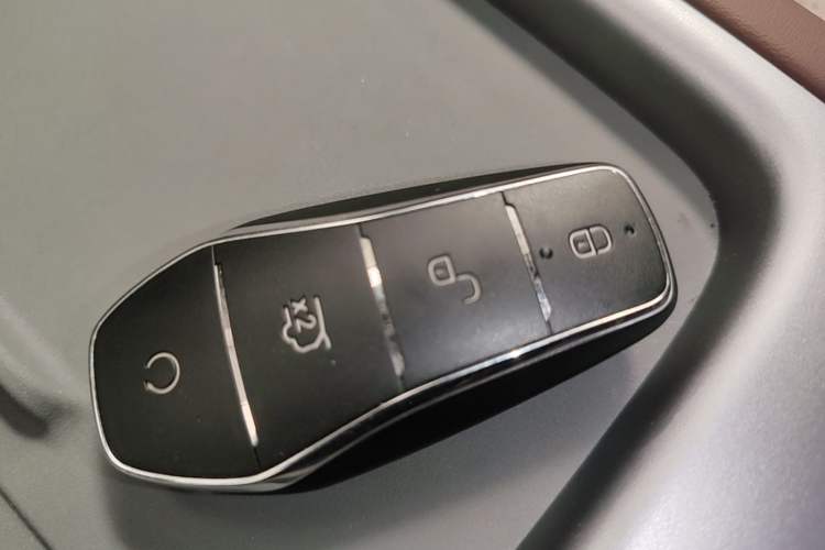 Used BYD Seal 07 DM-i 2026 DM-i 1.5T 230km Flagship Edition Vehicle Key