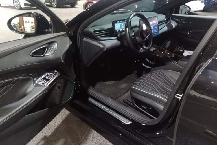 Used BYD Seal 2022 550 km Standard Range Rear-Wheel Drive Elite Version Driver Seat