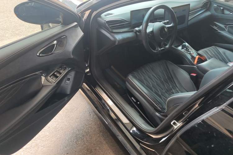Used BYD Seal 2022 550 km Standard Range Rear-Wheel Drive Prestige Version Driver Seat