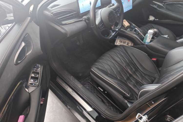 Used BYD Seal 2022 550 km Standard Range Rear-Wheel Drive Prestige Version Driver Seat