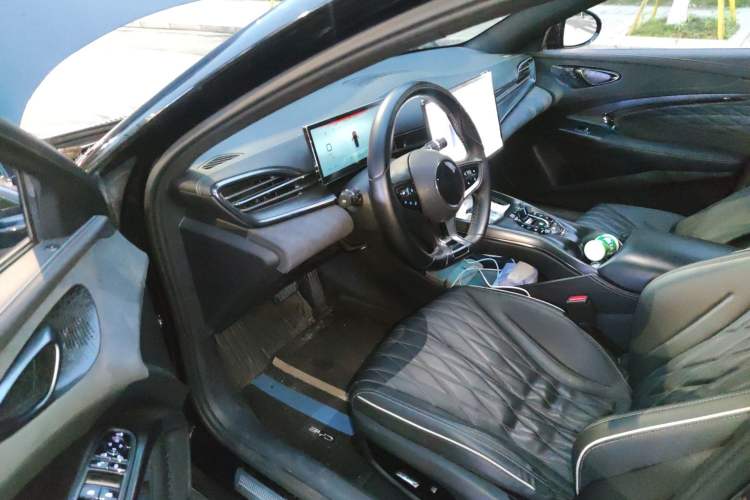 Used BYD Seal 2022 550 km Standard Range Rear-Wheel Drive Elite Version Driver Seat