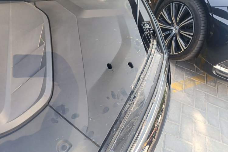 Used BYD Seal 2022 550 km Standard Range Rear-Wheel Drive Prestige Version Engine Bay Left