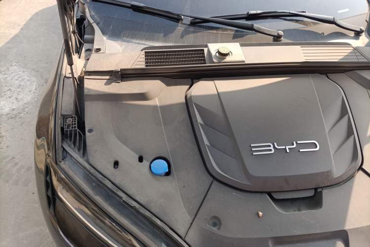Used BYD Seal 2022 550 km Standard Range Rear-Wheel Drive Prestige Version Engine Bay Right