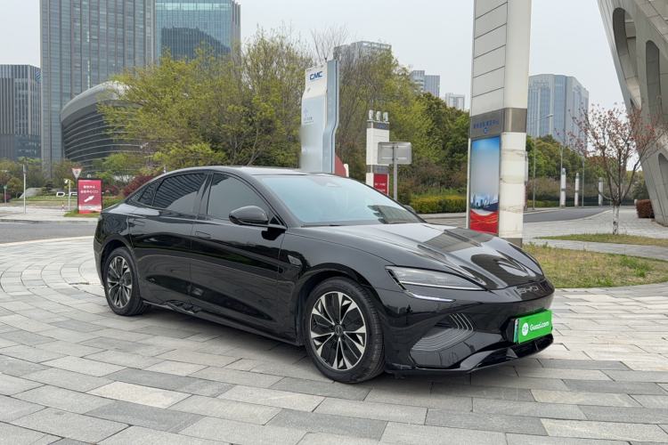 Used BYD Seal 2022 550 km Standard Range Rear-Wheel Drive Prestige Version Exterior 3